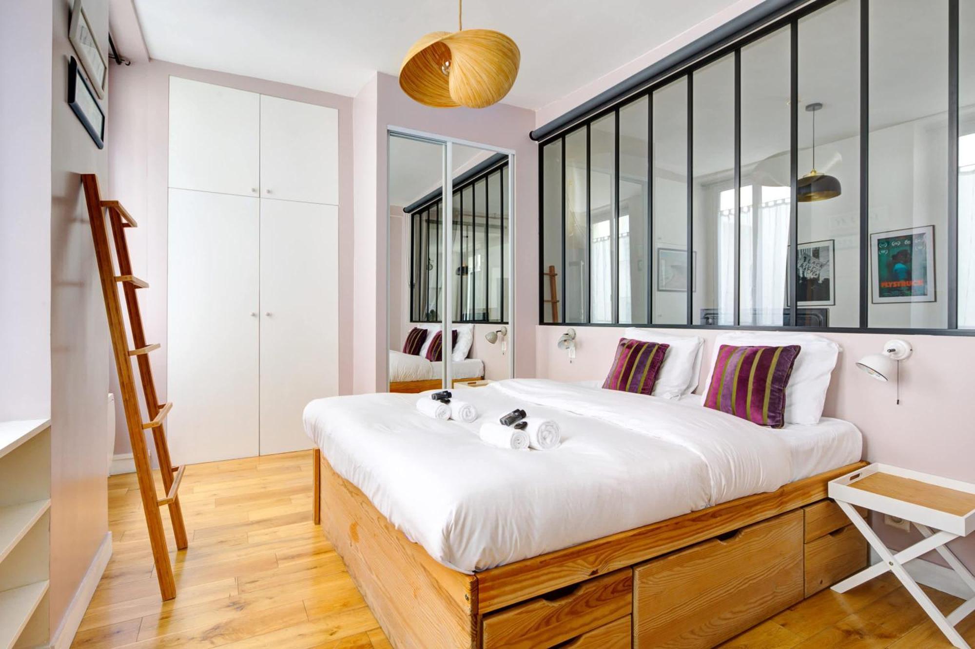 Bm-cozy Elegance In The Marais